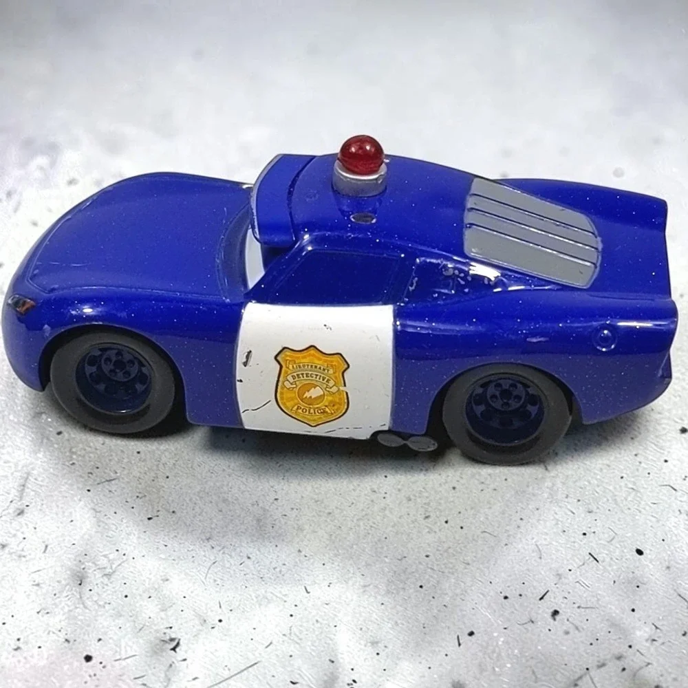 Disney Store Cars Lieutenant Lightning McQueen Rare Blue Paint Detective HTF